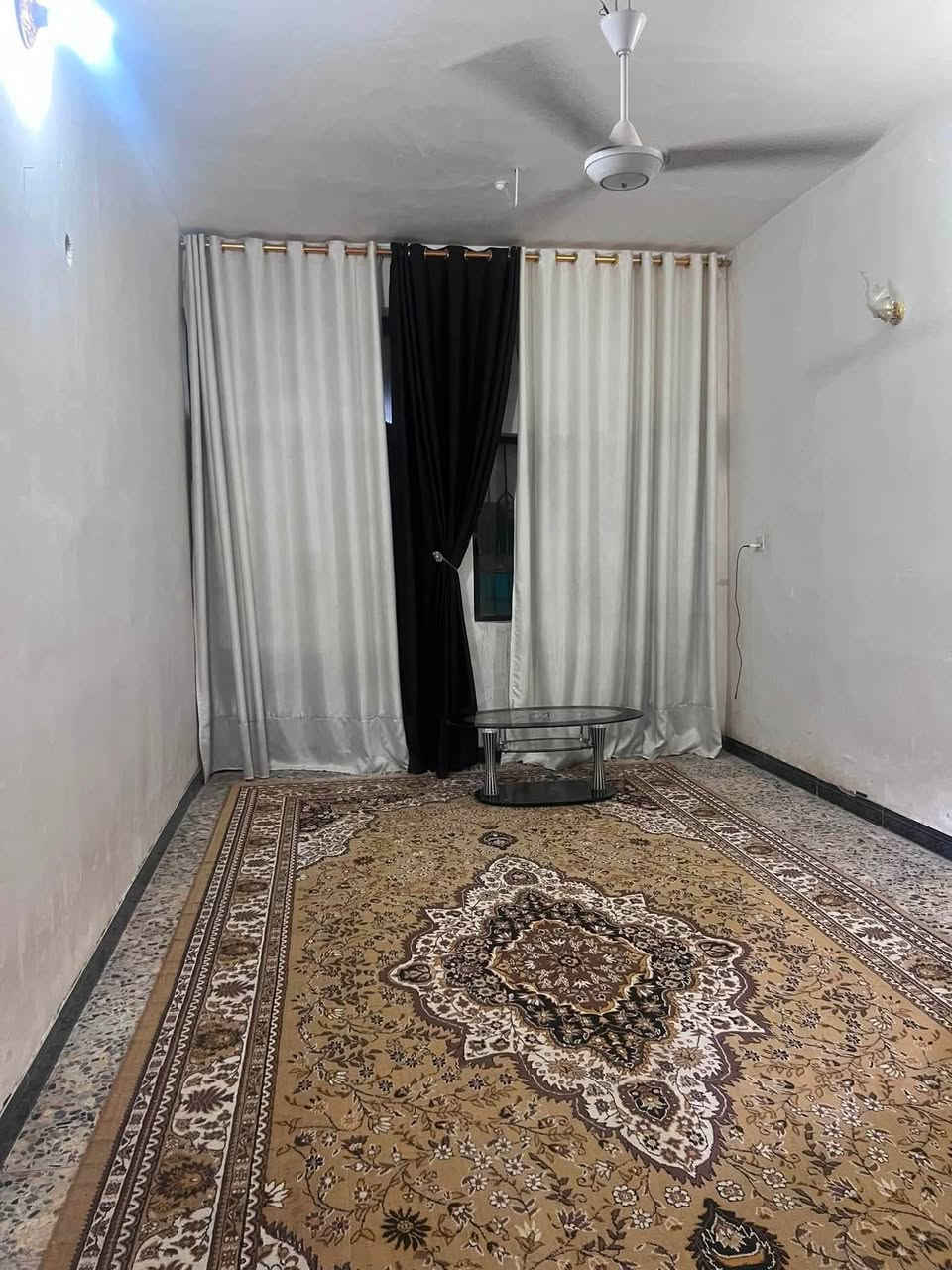 �✨ السلام عليكم ورحمة الله وبركاته ✨🏡

🔥 فرصة مميزة للشراء 🔥

🏠 يتوفر دار سكني للبيع

📌 نوع السند: زراعي (سند 25)
📐 المساحة: 100 م²

🔹 يحتوي على:
🛏️ غرفتي نوم
🛋️ صالة
🚪 استقبال
🍽️ مطبخ
🚿 مجموعة صحية خارجية

🏗️ البناء: بلوك والسقف صب.

⚠️ النواقص:
🔸 أرضية الطارمة بحاجة إلى تبديل.

💰 السعر المطلوب: 48 مليون دينار
🤝 ويوجد مجال بسيط بالسعر.

📍 الموقع:
بابل / المسيب / حي المصطفى – شارع المطحنة، داخل فرع عرضه 10 م.

📞 للاستفسار والاتصال:
***********
‭***********‬

📩 أو راسل الصفحة، ونجيب على جميع استفساراتكم بكل سرور.

🌟 لا تفوّت الفرصة، البيت مناسب للسكن والاست
