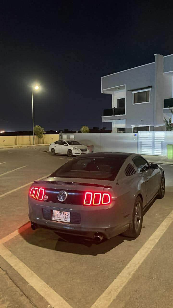 موستنك 2011 محدث 2014 
كلشي بيها محدث 
السياره تغيير لون سمنتي 
حادثها 3 قطع 
محرك 3700 v6 
ماشيه 135 الف 
رقم بغداد 
سعرها 85$ وبيهه مجال بسيط 
مكانها بالموصل الزهور 
*********** 
*********** موصل, نينوى
