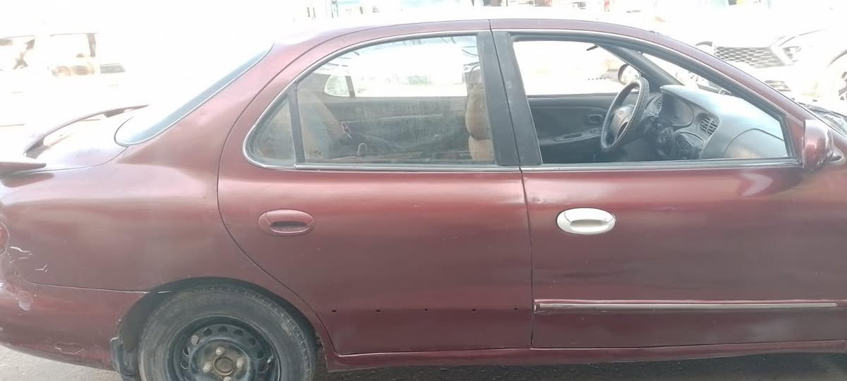 السلام عليكم  مكلف بالنشر
سياره إلنترا موديل 2000 
محرك 2000 رقم بغداد الجديد وسنويه جديده
مكينه بيها تنقيص وكير خير من الله مصبوغه حزام للجماليه 
بيها تبديل باب وتعديل بالجاملغ الخلفي فقط الباقي مصبوغ جماليه 
تخم تاير جديد 
شد جديد فيت بم نوزلات بلكات وباتري 
مكان بغداد سبع ابكار 
السعر 32 وبيها مجال 
***********
