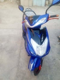 دراجه سكنس صيني بس محركه ياباني دراجه جديده صاله 3 اشهر من طالعه كهربا...