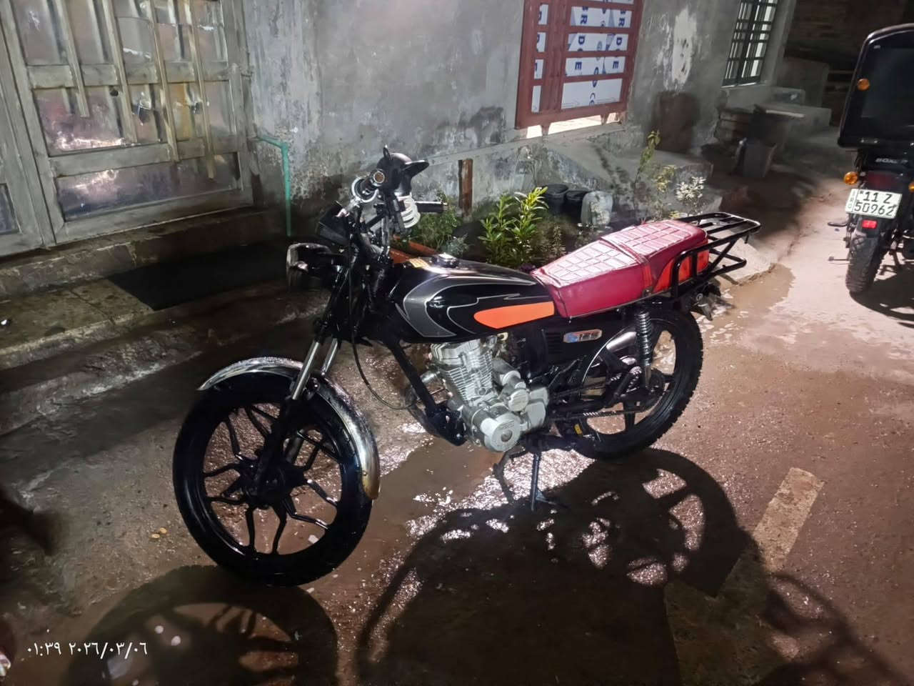 سلام عليكم 
سيفان موديل 20 مكينه ناعمه خير من الله بيه فقط لاستك ولف نص هند وسلف كهربائيات كلها كامل نقص اشاير خلفية الباقي كلها كاملة معدل يخبل تايرات جديد خلف امامي مكان بغداد الشعلة أوراق كامل دخولية الكمرك العراق بيه الورقة موجود السعر 350الف بيه مجال بسيط للاستفسار الاتصال بالرقم وحياكم الله ***********
