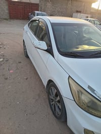 اكسنت ٢٠١٦ خليجي رقم بغداد  بيه ثلاث قطع صبغ بدون داخل  نظيفة ومرتبة أ...