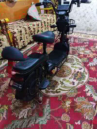 دراجه شحن حجم 14 بطارياتها فول وبطاريات اربعه هي بطارياتها اربعه بيها ...