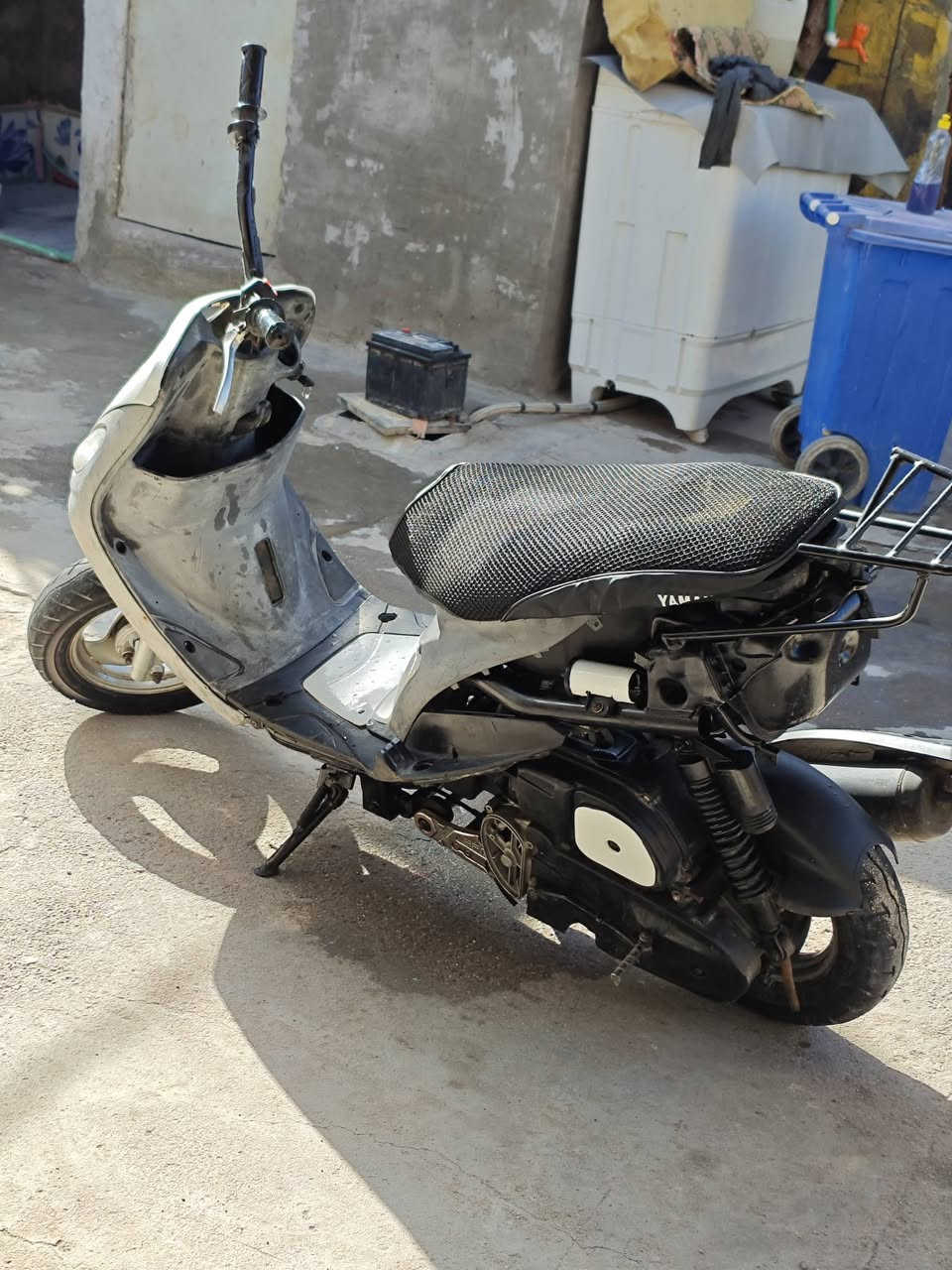 سلام وعليكم يولد دراجه ماكس قچمه للبيع دراجه حلوه و نضيفه صوتهه ناعم بوشتهه 55 شلعه ومعدل تخبل الدراجه مكاني بصره ابو الخصيب السعر 400 وبيهه مجال بسيط 
***********
