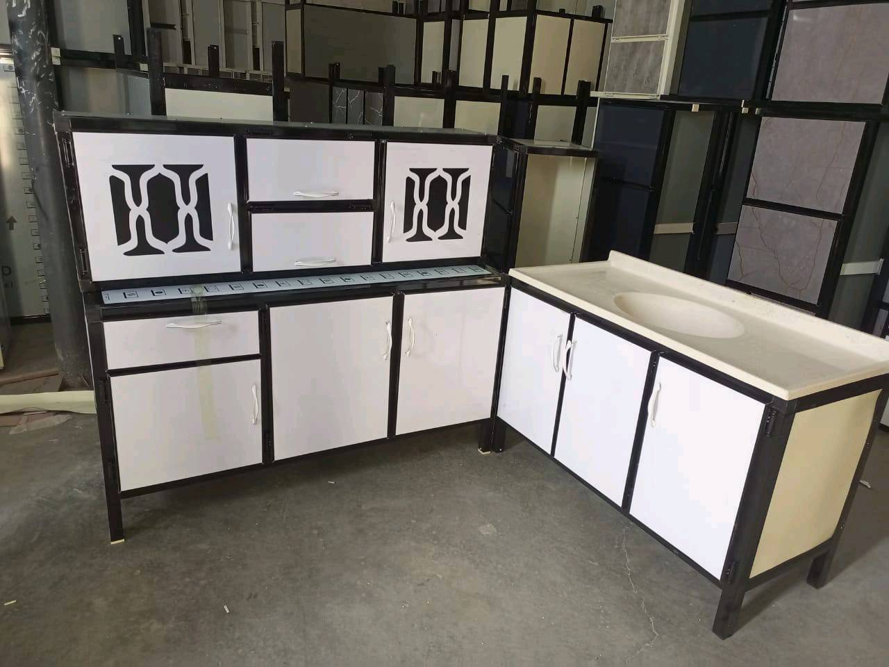 كاونتر مترونص  ارضي.وملحق مترونص  

وسنك متر و 20 سم . 

السعر  225
توصيل لجميع المحافظات العراق 

الاحجز والاستفسار راسلو الصفحه