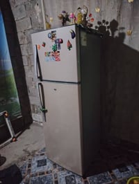 ثلاجة • مستعملة شهر واحد • منطقة المعامل