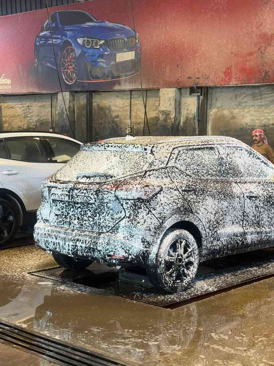 سلام عليكم موديل 23 مواصفاتها SV
وعليها ويالة مال اس ار رياضية
كل مواصفات الكيكس تعرفهن رادار ونقاط عمياء وشاشة ابل كار بلي والكيجات الكترونية شاشة
ماشية 6 الاف ميل بس
صبغ چاملغ امامي ايمن
وبارد بالباب والبنيد بدون صبغ
ها وبيها شخط بين الباب الخلفي والجاملغ الخلفي صغير
للتواصل عبر رقم_*********** سعر138وبيه مجال
