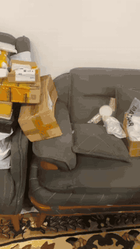 اخوكم يشتغل بل امزون عندي مبايلات شلعه كامله للبيع لل استفسار للتواصل ...