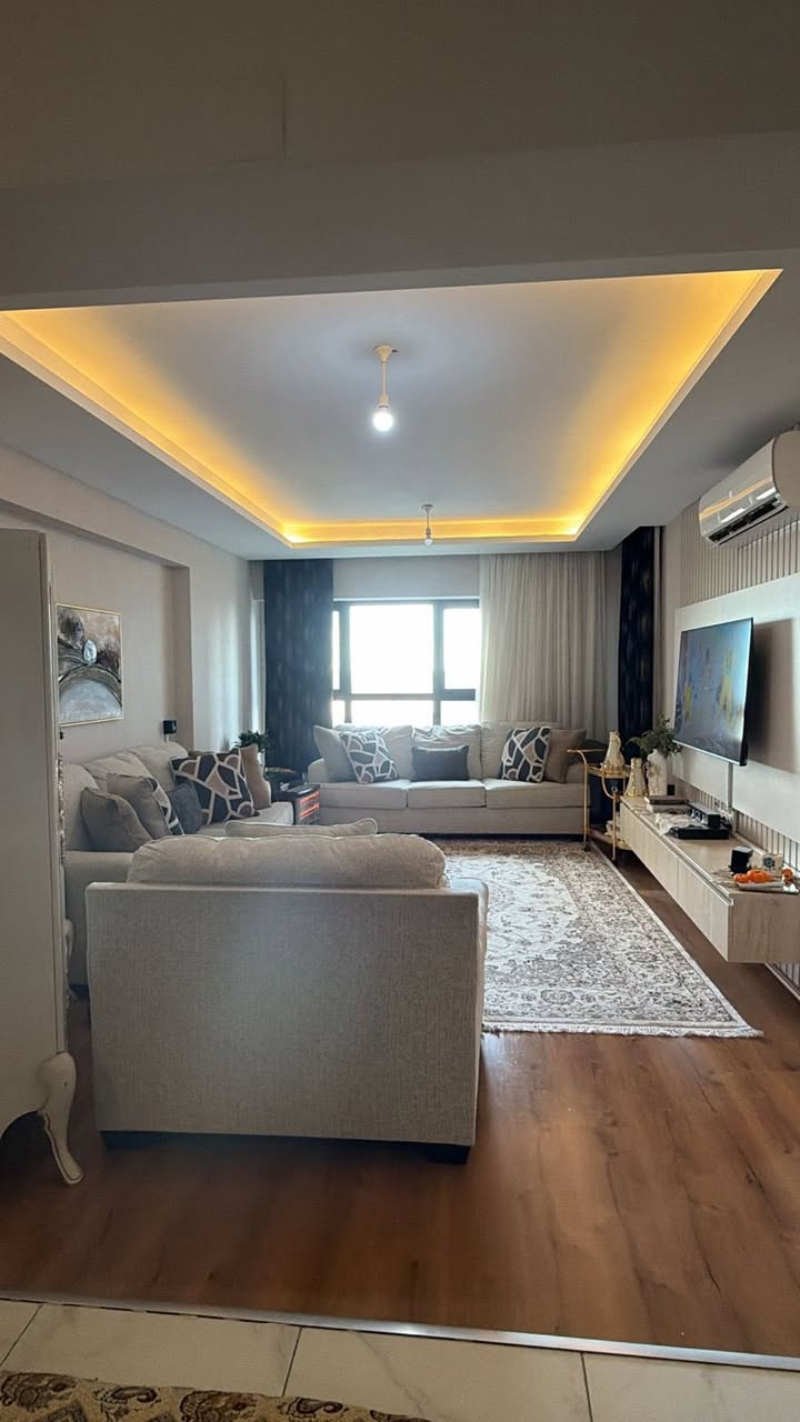 شقه للبيع في گنجان لايف 
مساحه ١٢٨
ثلاث غرف نوم 
الشقه كلش نظيف والسعر جدا مناسب 
للاستفسار ***********
