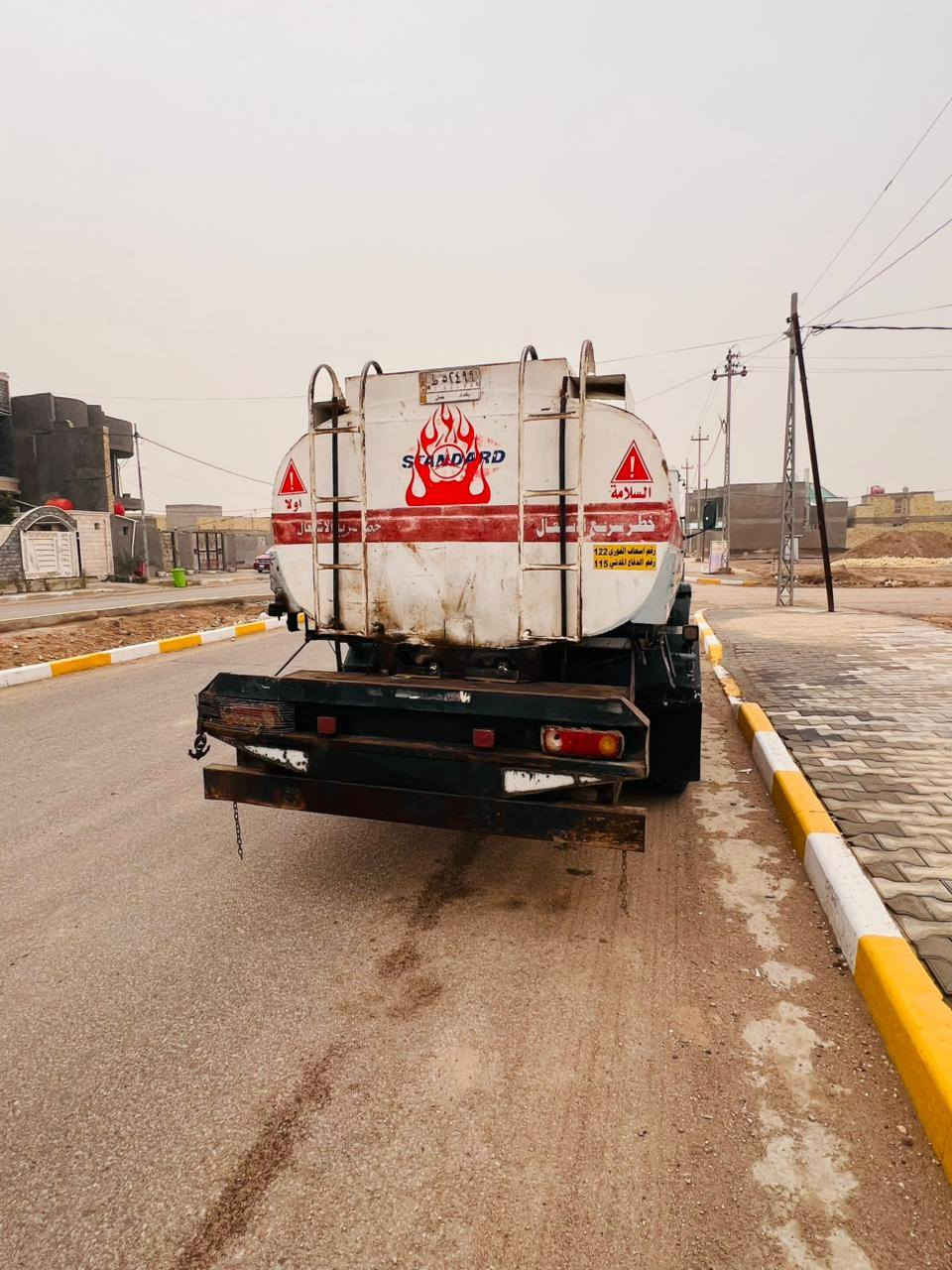 السلام عليكم
دنكر مارسيدس البه للبيع موديل 91
 مكفول كفاله عامه من كير ومحرك او اكسن تحويل مباشر مسجل لوري حوضيه وقود 
رقم بغداد 
المكان بابل الشوملي لاتصال ***********
