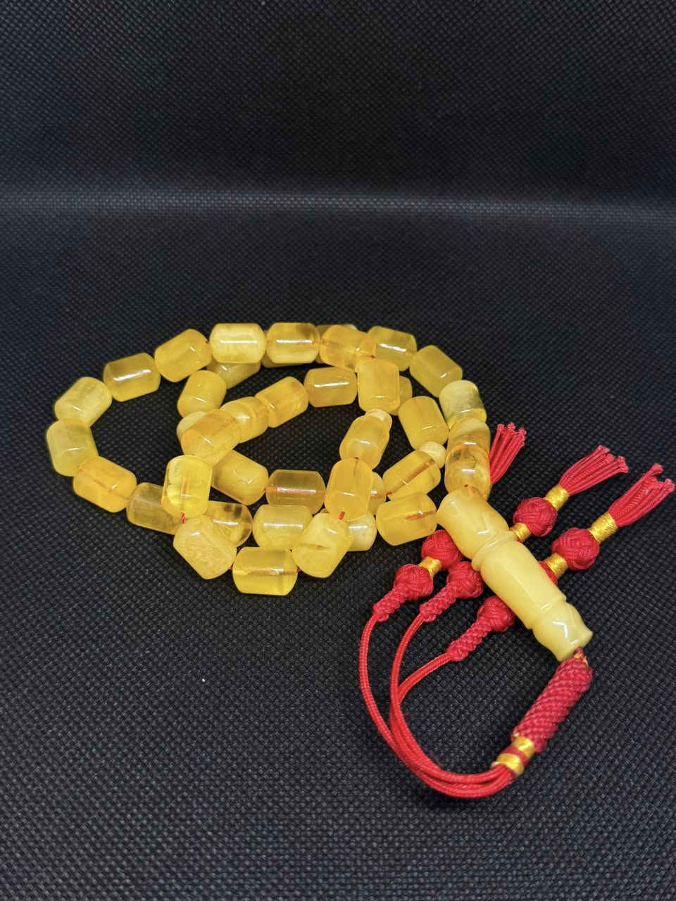 كهرب حر طبيعي من بحر البلطيق
گصه صندوقيه 

الوزن 46.9 البوينت كله واگع لان فواصلها مو كهرب

عدد الحبات 40 حبه

شاهد ستندر 

السعر 425 الف دينار

ملاحظة الشاهد بي تصليح وما مبين


**إذا كنت صاحب هذا الإعلان وتريد حذفه لأي سبب، رجاءا أرسل رسالة إلى الدعم الفني**