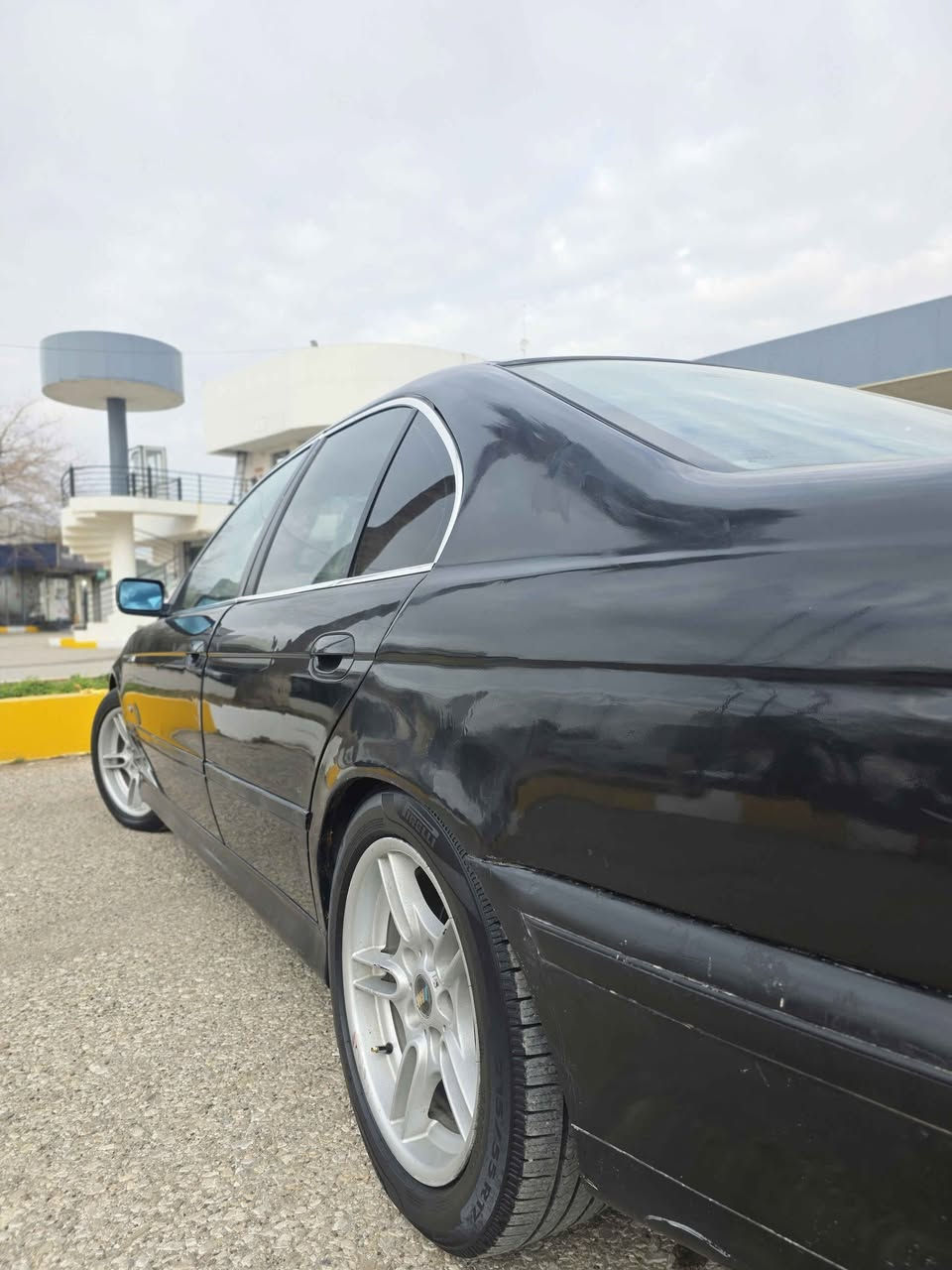 2000 سەقەر BME523 دەبڵ گێڕ سوکان ڤۆلیۆم چوار جام کارەبا   
ئاوێنە کارەبا ناو فۆڕمیکا تەبرید لەسەر سویچ مەنەفێستی ئەسڵی  لەگەڵە 49 گەڵاو معامەلە 
*********** 
*********** السليمانية, العراق
