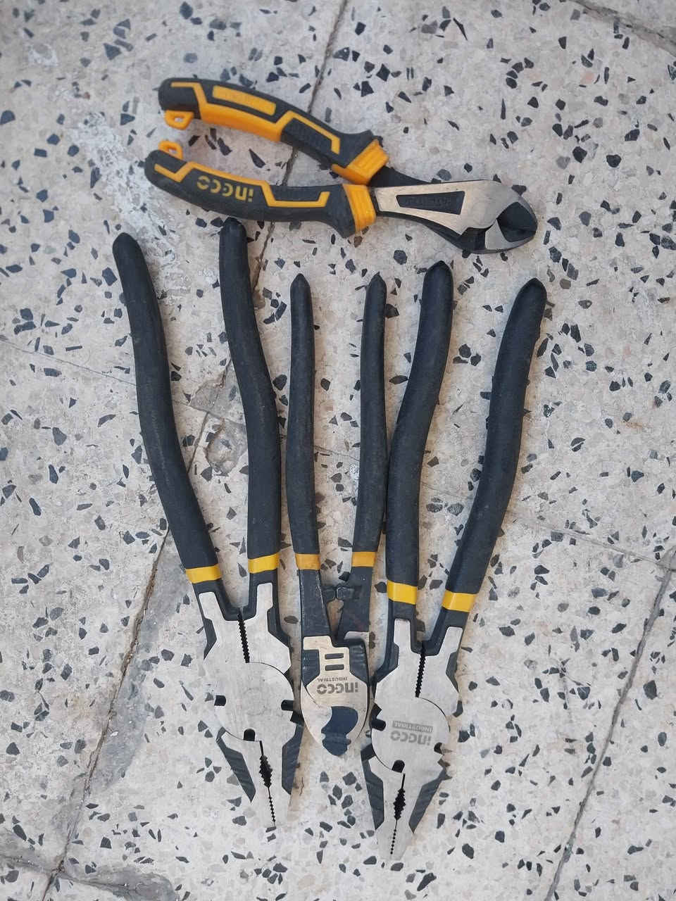 غراض للبيع كلمن وسعره 
*********** بغداد, العراق
