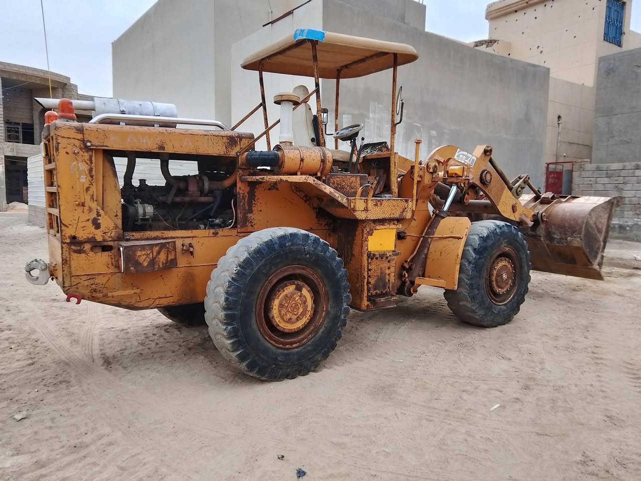 شفل عادي محرك بي موديل 79 رقم بغداد اصفر مكان الشفل رمادي الاتصال ***********
