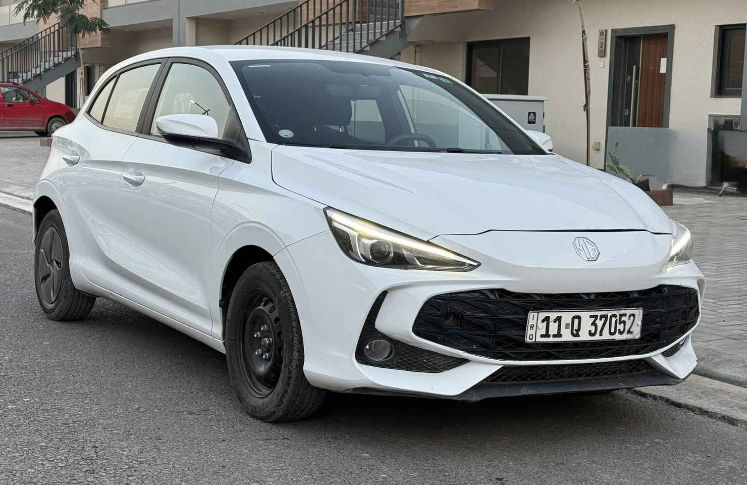 السلام عليكم 
هاچ باك mg3
موديل 2024 
خليجيه 
يوجد صبغ ربع البنيد وخشم الجاملغ 
العنوان بغداد الكاضمية 
السعر 90 ورقه تحويل ثاني يوم
للتواصل ***********
