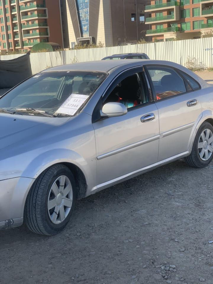 سياره اوبتر 
موديل 2009 
رقم بغداد جديد إنكليزي 
سنويه جديده باسمي. 
تبريد شغال محرك  وكير فول 
تخم تاير جديد 
السياره نضيفه ضربه بسيطه بالجنطه بارد 
مصبوغه  حزام  
السعر 68 
مكان حله 
التواصل ***********
