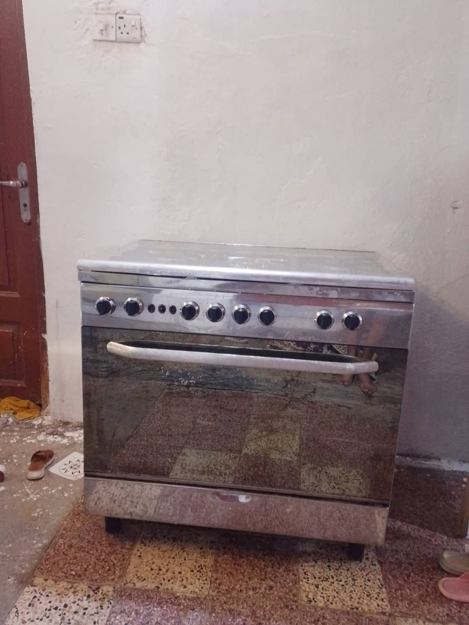 طباخ للبيع 
للاستفسار الاتصال على الرقم 
***********
