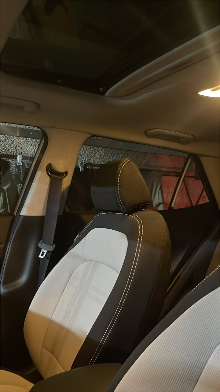 يالله السلام عليكم
(🚗 للبيع بدون رقم سياره )

  

هيونداي فينو فول مواصفات 2024

✅ المواصفات :
📆 الموديل: 2024
🔧 المحرك: 1.6 لتر – 4 سلندر
🌍 الوارد: أمريكي
🛠️ الضرر: جاملغ وبنيد
• ناقل حركة أوتوماتيك
• دفع أمامي FWD
• وضعيات قيادة متعددة
• نظام توفير الوقود ECO
•داخل لونين ابيض وأسود مميز 
• مقاعد أمامية كهرباء
• شاشة لمس وسطية
• تحكم مقود جهتين
• تكييف أوتوماتيك
• تشغيل بصمة
• Apple CarPlay / Android Auto
• بلوتوث + USB
• نظام صوتي عالي الجودة
• شاشة عدادات رقمية
• كاميرا خلفية
• حساسات أمامية وخلفية
• وسائد هوائية كاملة
• نظام مانع الانزلاق
• نظام الثبات الإلكتروني
📍 (العنوان مدينة الصدر)
الاستفسار /***********
