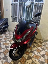 PCX • ياباني • ١٨٠٠٠