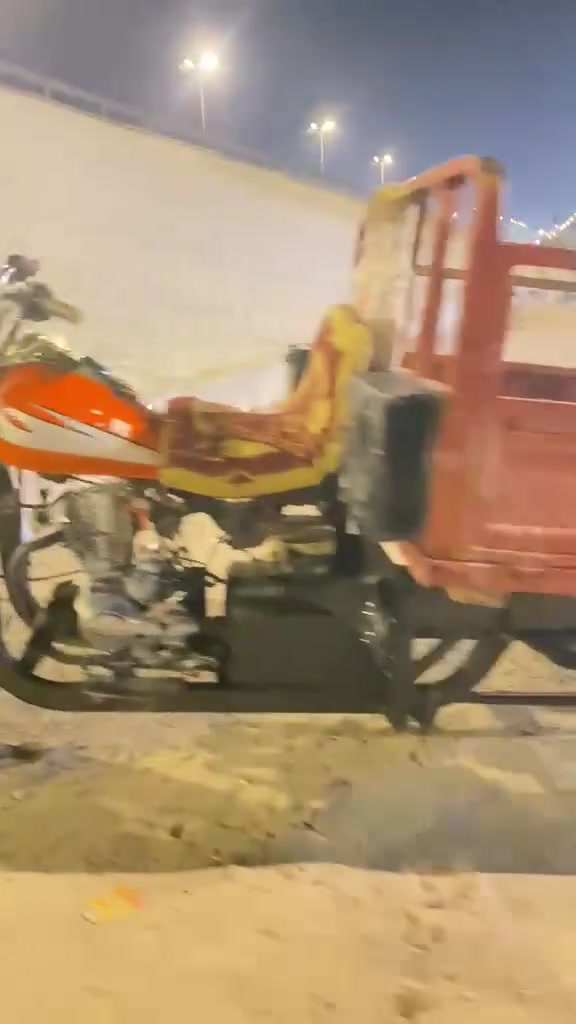 السلام عليكم ستوت البيع أمتار رقم سنويه  نظيفه اكس اللطش مكينه جديده كهربائيات شغاله سلاف شغال مكان كرمه علي ابوصخير رقمي***********
