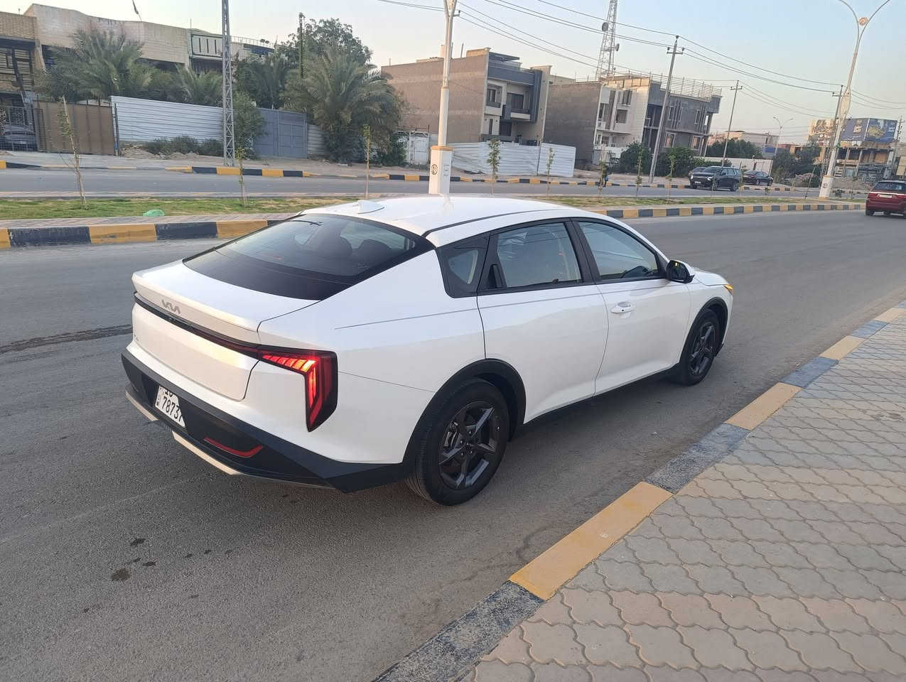 السلام عليكم كي 4 للبيع بدون مراوس سياره حادثها بس بنيد بالمنشور موجود السياره فول مواصفات ما عدا الفتحه والشاير بالمري رقم شهداء قادسيه باسم اخو الشهيد وكاله عامه مطلقه سياره جديده ماشي 15,000 بدون دواخل سياره حلوه وجاهزه مكان ذي قار السعر الخاص او اتصال على الرقم لان اكو هواي نفسيات ضعيفه يجبرونه مانخلي سعر السعر اتصال على الرقم وبي واتساب *********** @إشارة
