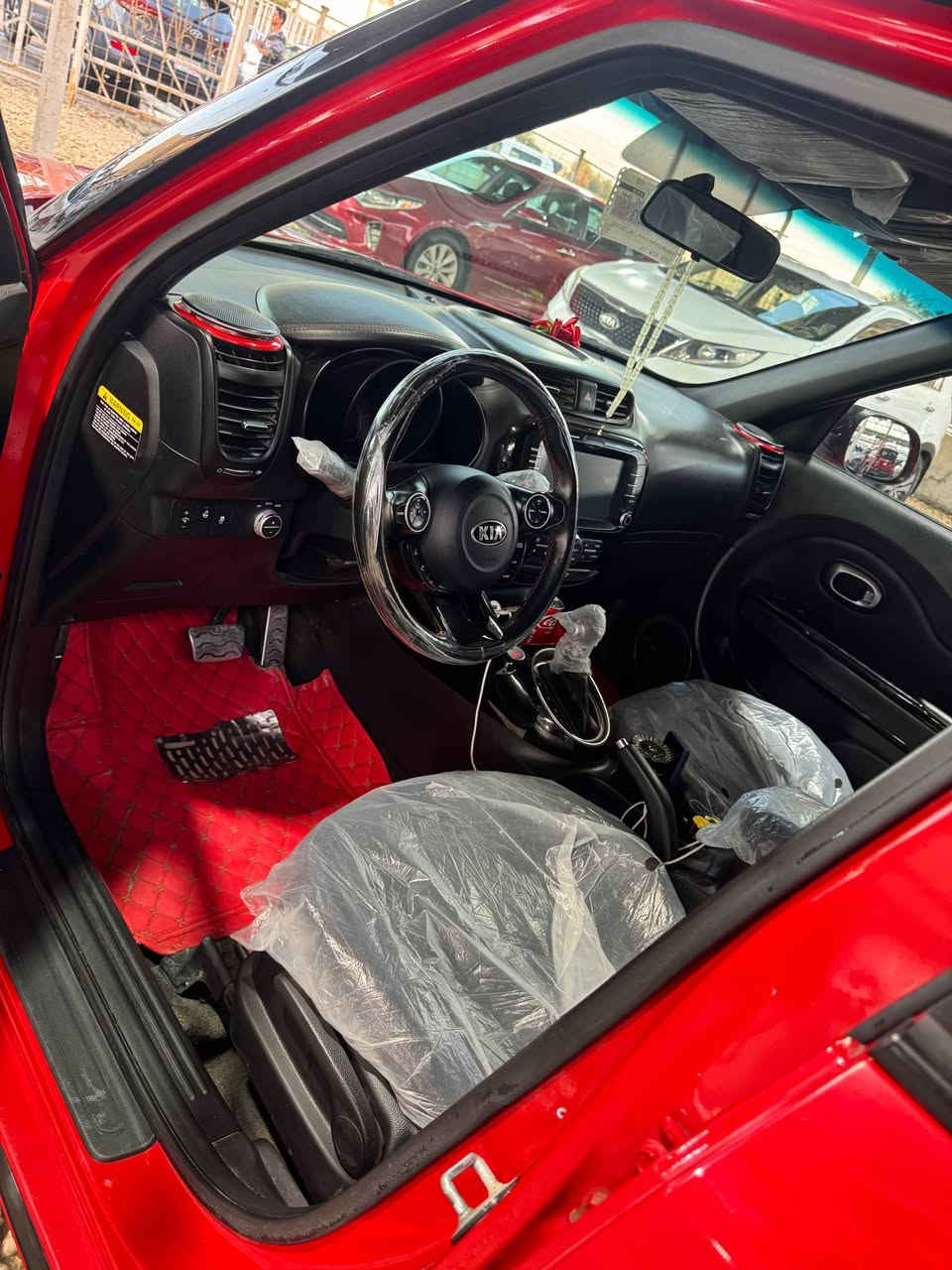 كيا صول 2019 بلص حادثه موضح ب سونار وصور حادث بسيط رقم بابل مكينه 2000 ماشيه 46 سياره جديده وبدون ايرباك فول مواصفات عدا الفتحه  دمامات  دوس ويل رياضي بصمه تدفئه كشنات وستيرن وشاشه  وتبريد لمس وهواي بعد مواصفات السعر138 وبيه مجال ممتواجد ع فيس اتصال فقط *********** Singapore
