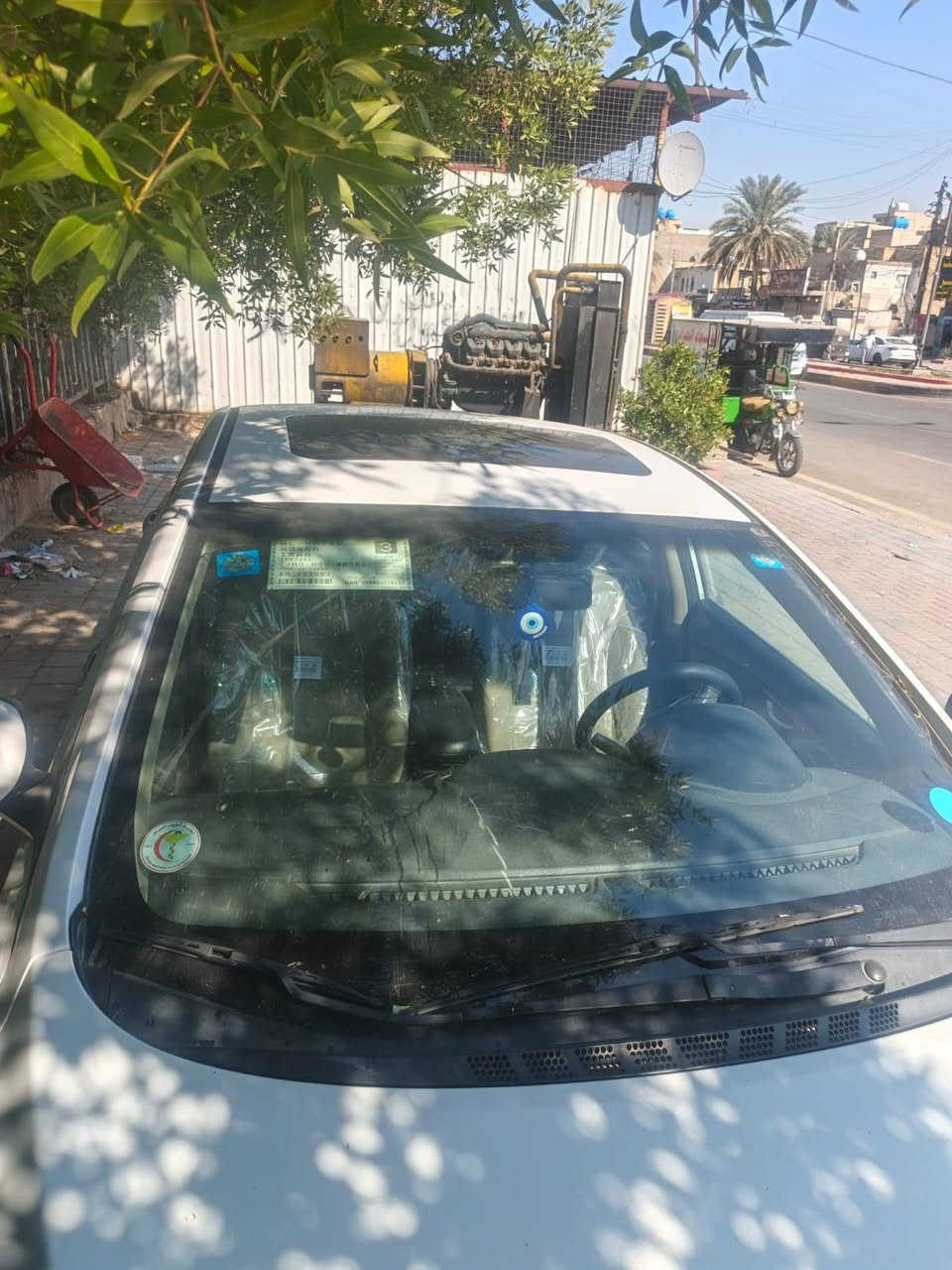 النترا للبيع موديل. 2015 خليجي محرك 1800 دوش سياره مكفوله كفاله عامه عدا تكحيل كارت بل باب الخلفي سياره مال بيت ماشيه شي قليل فول مواصفات عدا البصمه 
مكاني بغداد للاستفسار ***********
