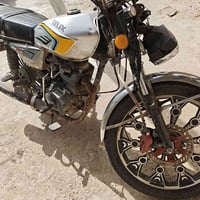 دراجه جديد سولنك ماشيه 22 الف.  الماكينه ما مفتوحه واني مداريهة   الدر...