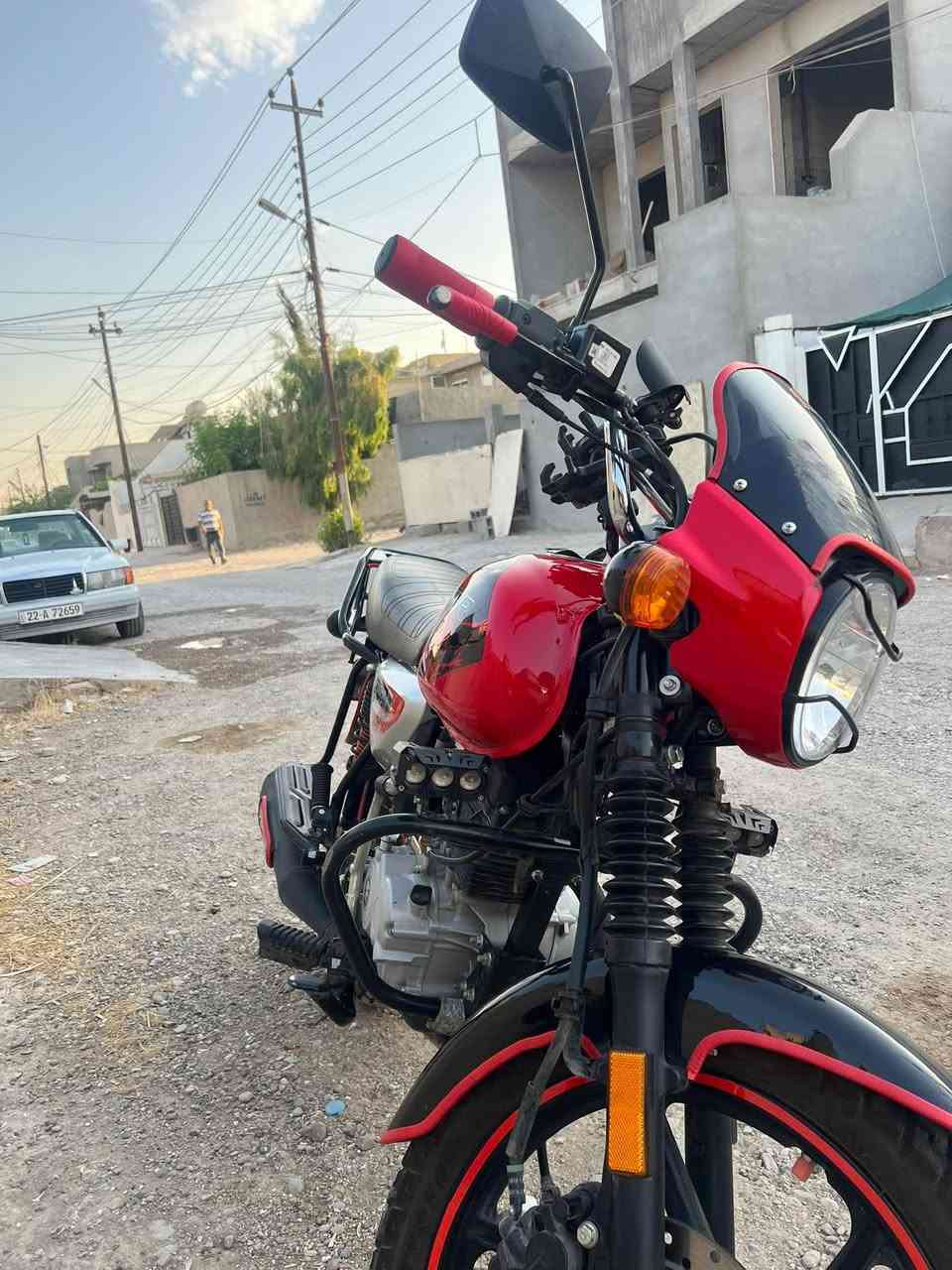 🔴 بوكسر 2025
ماشي 7000
محرك 150
 رقم اربيل طلعته قبل شهرين شرط تحويل غرامة
شرط مكينة
 لوحة الامامي ضايع
  دراجة نضيف مثل صفر سعره 2300.

***********
کرکوک
