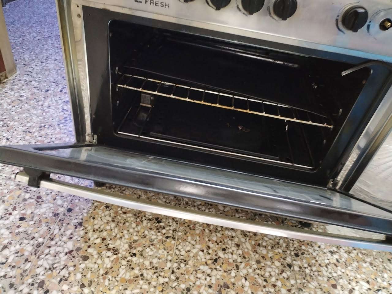 سلام عليكم ورحمة الله وبركاته
غراض للبيع كلمن وسعره ***********
مكاني بغداد مدينه الصدر
