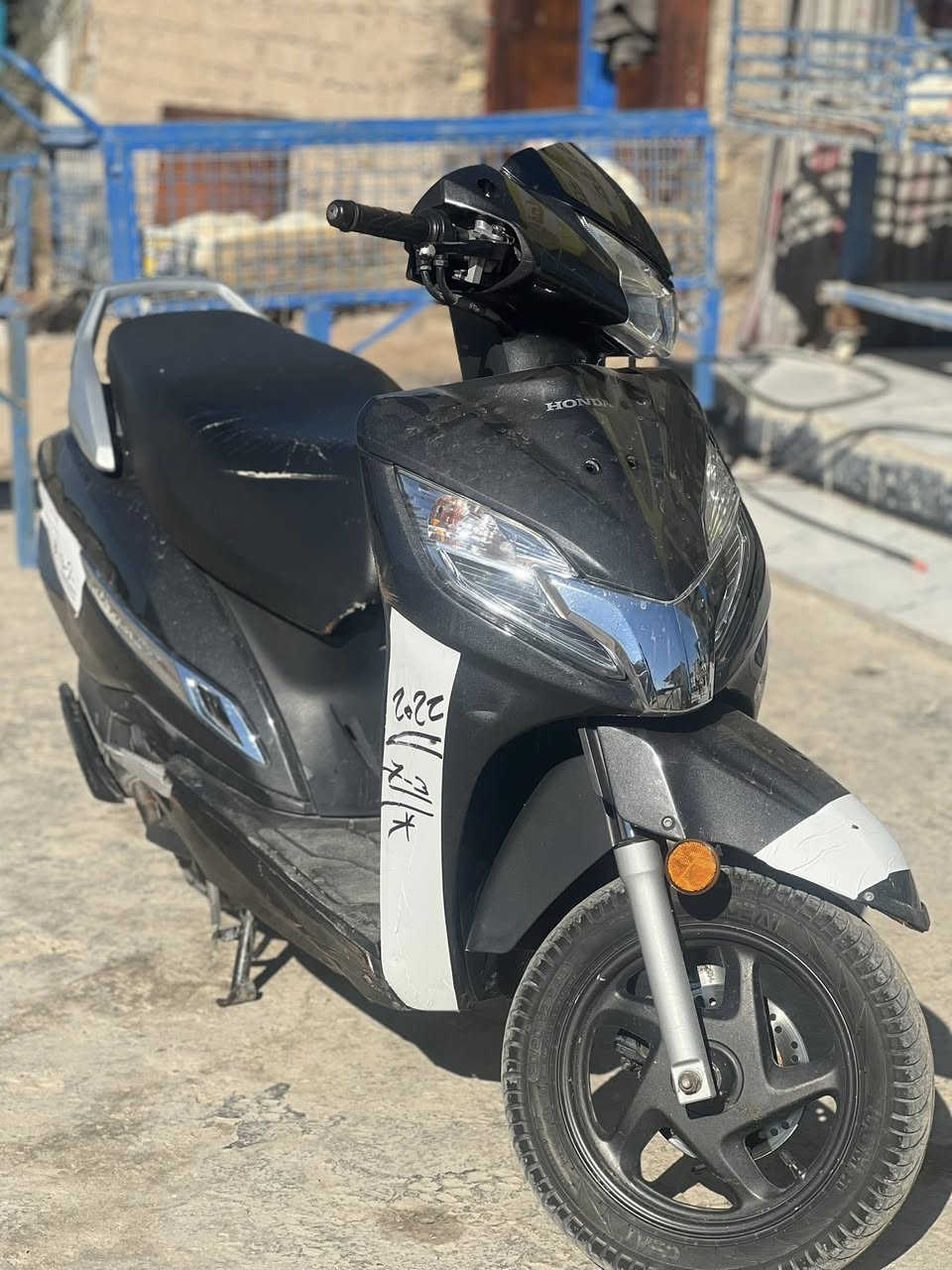 سلام عليكم هونده للبيع مكفوله مديل ٢٢  ***********
