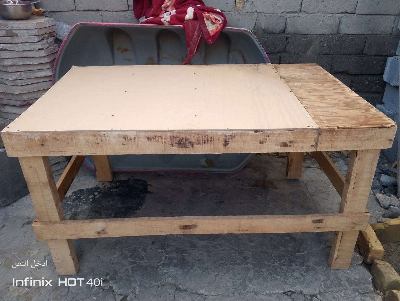 السلام عليكم غسالة للبيع الغساله يشغل فقط الغسل والتنشيف عاطل والطاوله هم للبيع هاذه رقمي بي واتساب ***********
