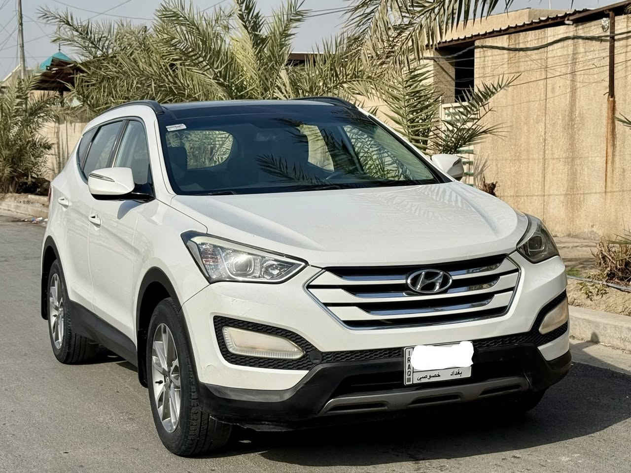 سنتافيه 2017
خليجيه بيهة جاملغ الخلفي جهة السائق صبغ فقط اثر شخوط 

فول مواصفات 
بنرامه 
سبعه راكب 
شاشه تحكمات ستيرن 
مكينه 2400  سته سلندر دوش 
تبريد ثلج 
تخم تاير 
صدر جديد 
مكينه كير جاهزه 

رقم بغداد مشروع وطني تحويل ثاني يوم 
عنوان بغداد شارع فلسطين 
معروضه 162
 ***********
