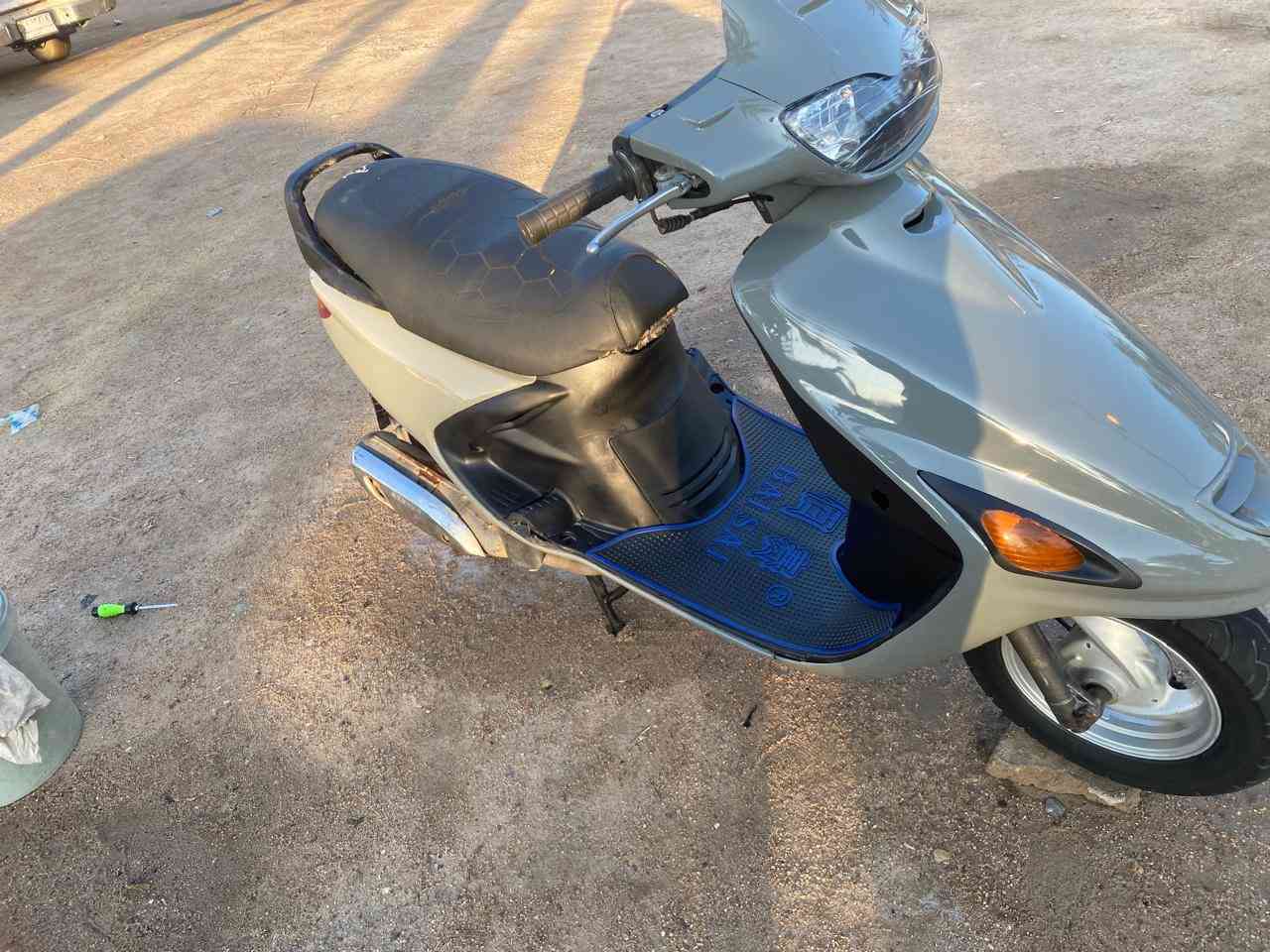 دراجه فراشه فحل مكينه مامفتوحه كهربائياتهه كلهه شغاله سلف وهندر مكاني قرنه بني منصور السعر خاص ***********
