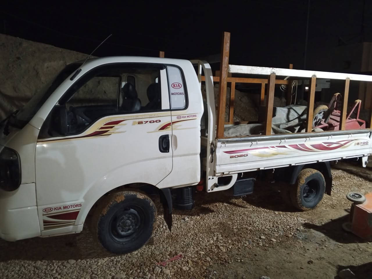 كية حمل موديل 14 تحول مباشر رقم بغداد رقم انكليزي سيارة جاهزرة لاخياس ولاصبغ  مكان سياره ألا نبار خالدية سعر 90 تصل إلى رقم ***********
