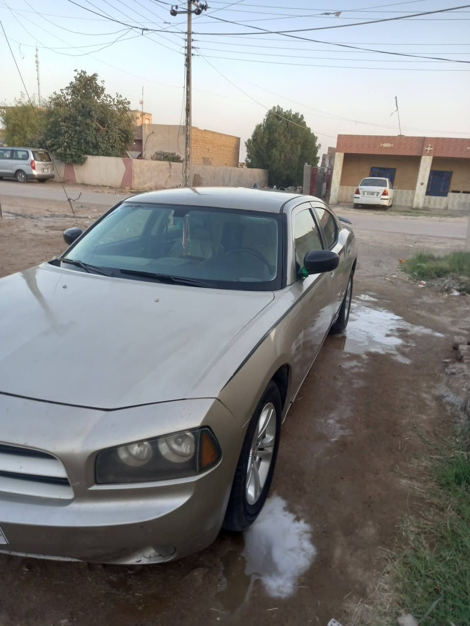 جارجر 2009رقم بغداد بسمي محرك 3500 حادث جاملغ ودعاميه بدون دواخل السعر 100 مكاني ناصرية الشطرة *********** واتساب
