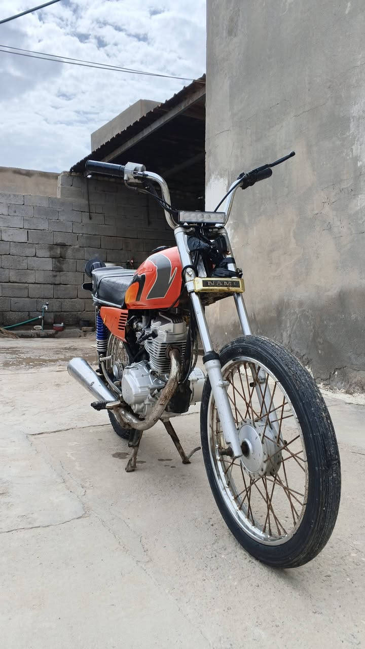 سلام عليكم دراجه للبيع حلوه ونضيفه تعمير جديد عوزه بس صبق لشاصي دراجه اوراق سعرها 750وبيه مجال عنواني بصره قضاء الدير هاذه رقم الهاتف.         ***********
