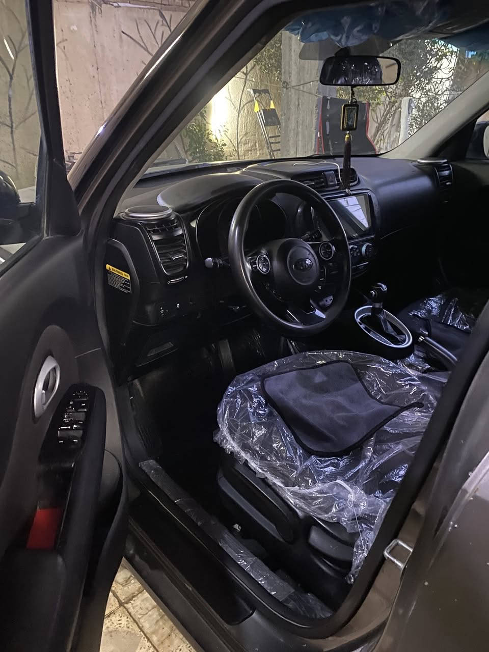 السلام عليك. كيا سول موديل 2016السيارة. جاهزة من كل شي. وحلوة.  بدون صبغ.  بيها. فقط. بارد ب جاملغ. ال مامي وباب سايق. شوي.  مكينه. 2000🤎❤️❤️السعر 110وبيها مجال. مكاني النجف. الاتصال. ***********
