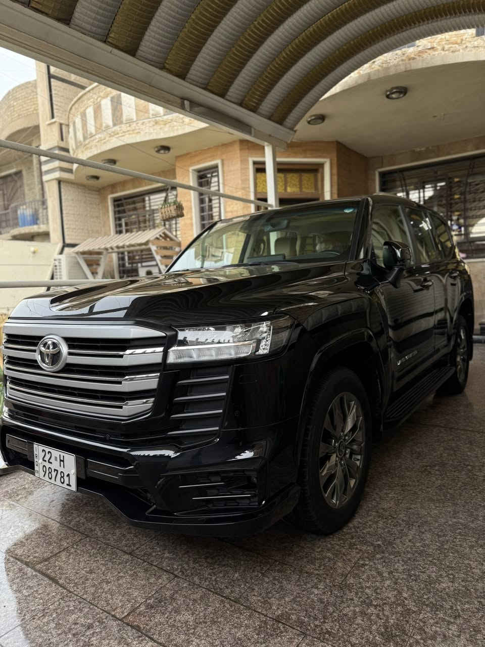 السلام عليكم للبيع لاندكروزر 2024 بريم  رقم أربيل  ماشي 47  الف حقيقي مكينة 4000 تنفس طبيعي 

سيارة مكفولة كفالة عامة من الصبغ الفتح البارد التبديل الخدوش حتى الدعاميات مكفولة من الفتح و الصبغ وبيها سونار موجود 

مواصفات السيارة 5 بصمات فتحة شاحن وايرليس  صندوق خلفي كهرباء كشنات الامامية كهرباء كشنات جلد 7 راكب 3 قطع تبريد  كامرة خلفية مري قلاب حساسات امامية خلفية جانبية تشغيل عن بعد فوريل 3 شاشات اصل مري قلاب مري شفط ثلاجة وباقي المواصفات المعروفة 

السعر 665 وبيها مجال 

مكان السيارة بغداد 

رقم الهاتف ***********
