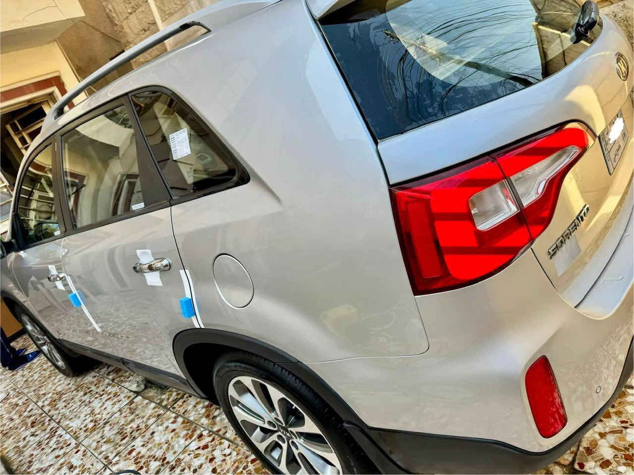 سورنتو 2014 
كويتية فول الفول 
مكفوله كفاله عامه
كير مكينه كفاله 
ماشيه 100 الف 
واسط 
السعر 188 وبيها مجال 
***********
