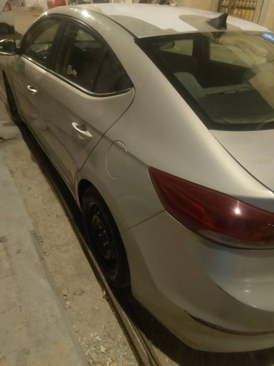 النترا2017 وارد امريكي مدكر بنيد بدون دواخل بيه جراد قليل مكنيه 2000 تبريد شغال
***********
