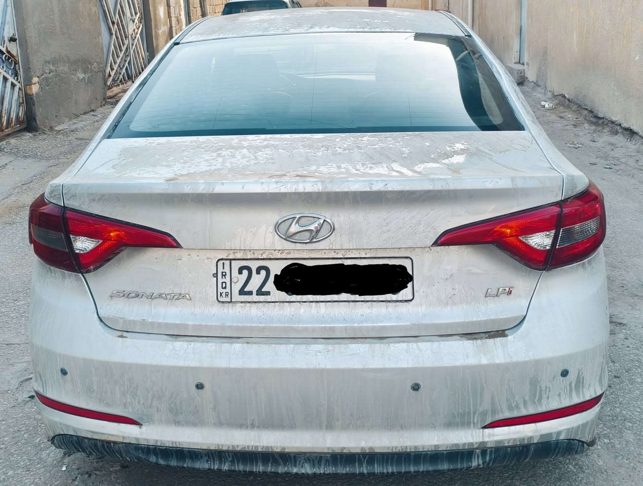 السلام عليكم من رخصة الادمن 
سوناتا موديل ١٧ اصل 
كفالة من الحادث 
موصفات الكوري نطام ايكو مانع انزلاق ترحيب مري بصمه جنطة و بصمه قبق البانزين وبصمه مانع الانزلاق 
تبريد شرط ثلج حداده طوبة 
زوج تايرات جدد 
بلنسبه للسعر ٥٠ وبيها مجال للشراي 
مكانها بصره 
متومة وجاهزة 
للتواصل ( ***********)
