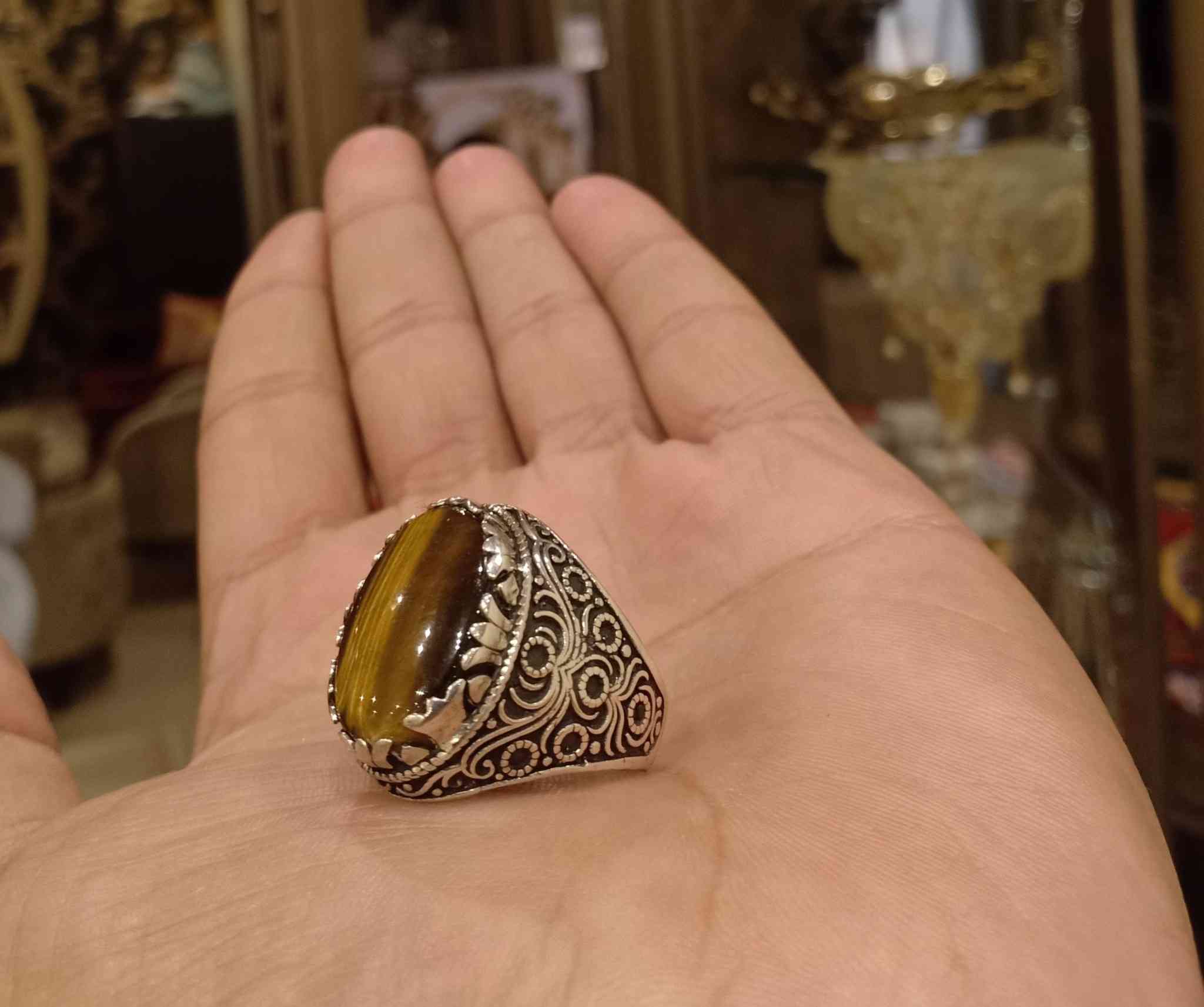 عرض وصدقني مش هيتكرر خاتم فضه عيار ٩٢٥ بحجر من نوادر عين النمر الطبيعي وحط تحت كلمه طبيعي دي مليون خط حاجه تحفه زي ما حضراتكم شايفين بسم الله ما شاء الله وفاير عالي زي ما حضراتكم شايفين 
وربنا يبارك لصاحب النصيب لاول حاجز ب ١٧٧٠ جنيه
ويوجد شحن لاي مكان في مصر 🇾🇪


**إذا كنت صاحب هذا الإعلان وتريد حذفه لأي سبب، رجاءا أرسل رسالة إلى الدعم الفني**