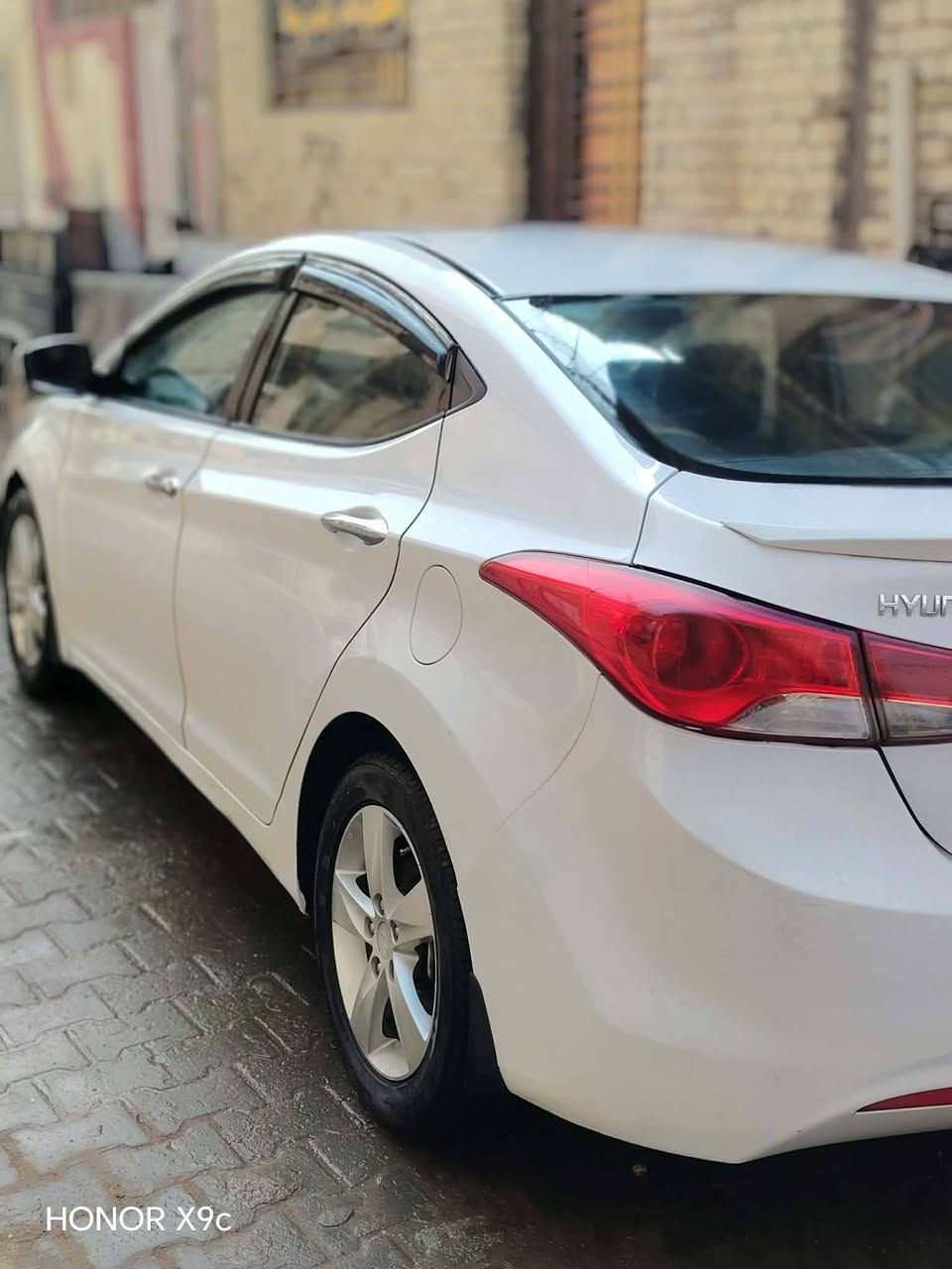 النترا موديل 2014 فول مواصفات بيها جاملغ امامي صبغ +بارد بالباب مكينه 1800 سنويه جديده بسمنه رقم نكليزي نجف رقم الاتصال***********
