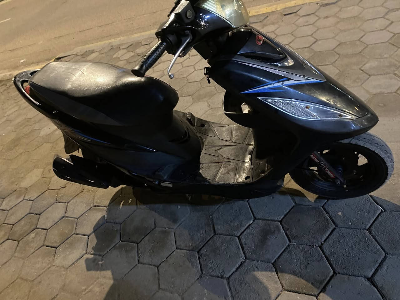 سلام عليكم ماكس ثعلب مضلع ربه نضيفه كلشي شغال بيه سعره مليون وربع وبيع مجال الشراي عنون بصره ***********
