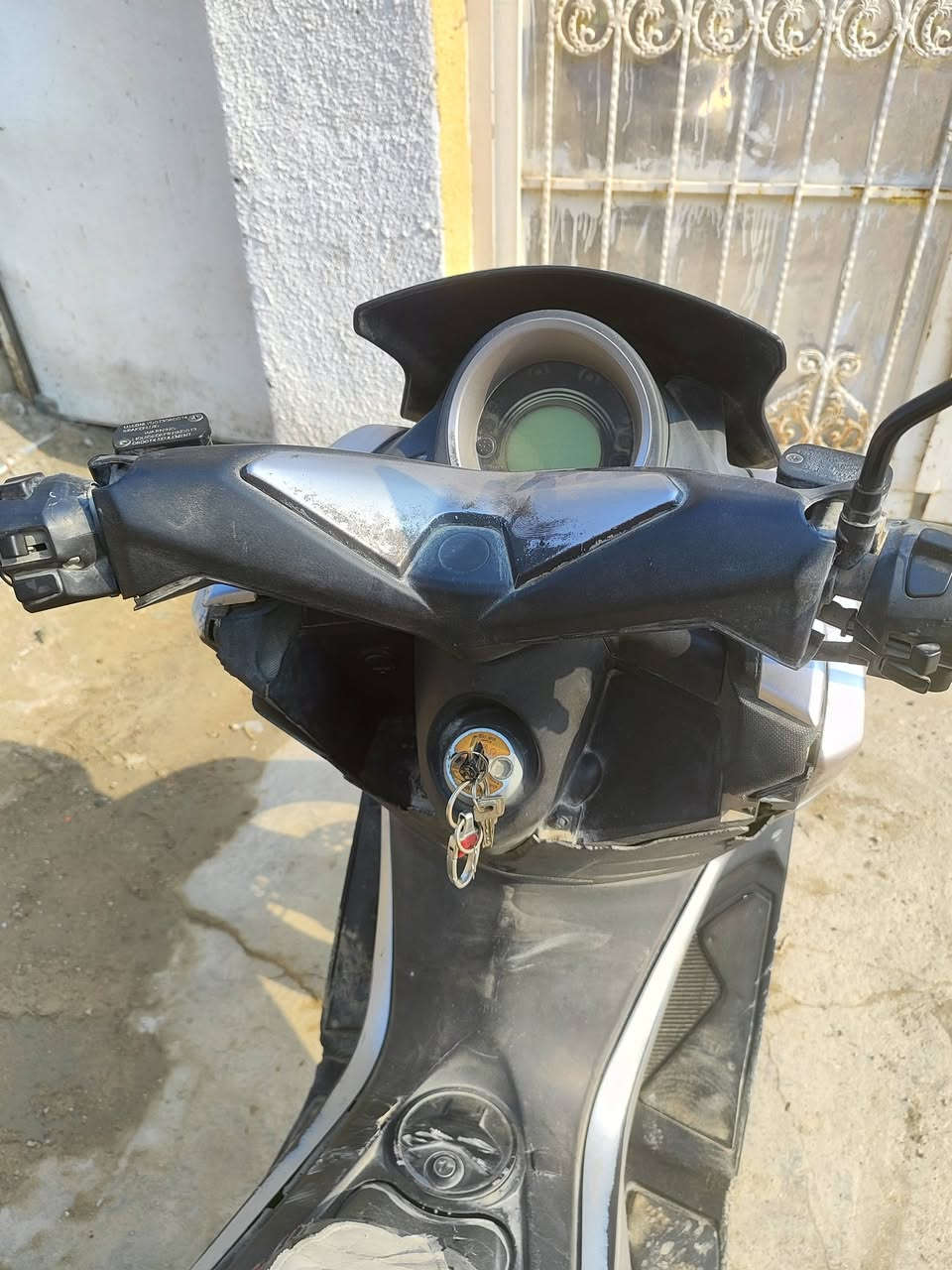 السلام عليكم للبيع دراجه NMAX مكينه 150، الدراجه شغاله سلف كهربائيات بيها نقوصات ابيع كوم حديد  
التواصل خاص.


**إذا كنت صاحب هذا الإعلان وتريد حذفه لأي سبب، رجاءا أرسل رسالة إلى الدعم الفني**