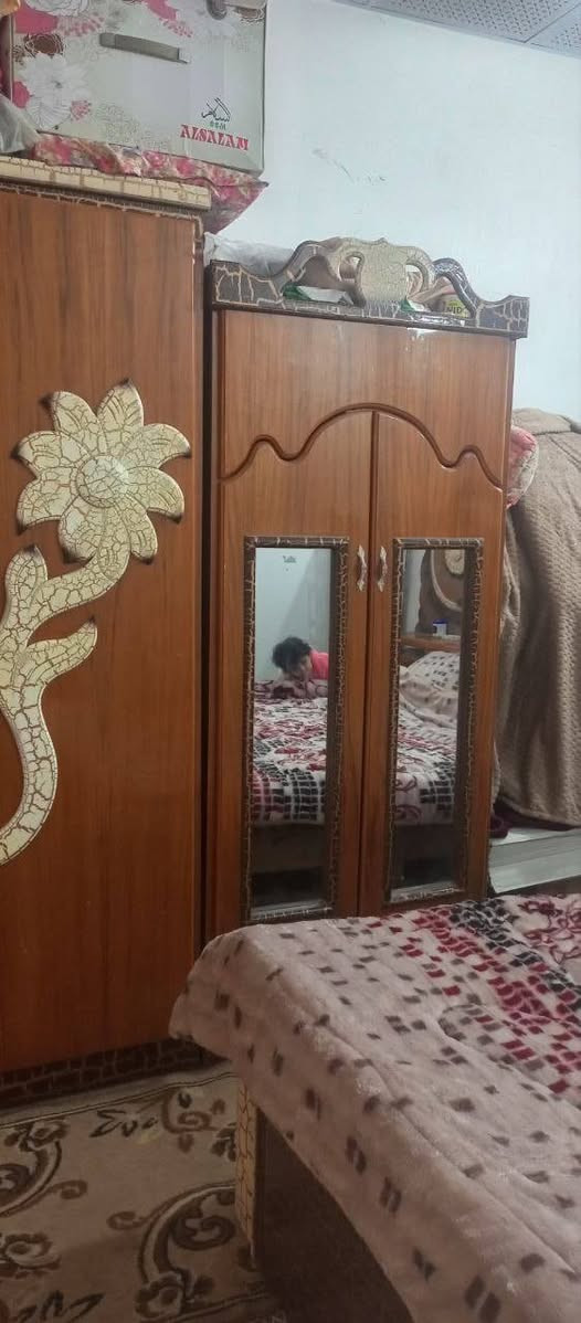 غرفة نظيفة للبيع
 السعر 850 وبيها مجال للشراي
***********
