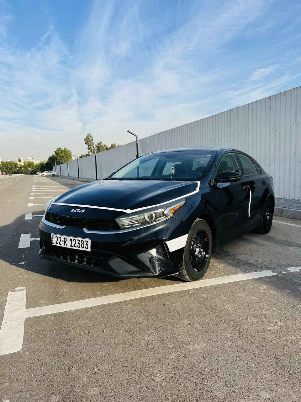 السلام عليكم
كيا فورتي 2024
وارد امريكي 
حادثه جاملغ امامي صور الحادث مرفقه مع المنشور
بدون شاصي  
رقم اربيل دولي تحويل مباشر
محرك 2.0L دوش 
 ماشيه 20 ميل
مواصفات السيارة
شاشه ابل كار بلي واندرويد
كامرة خلفية دوارة 
رادار امامي 
قياده ذاتيه 
خروج عن المسار 
توقف ذاتي 
تحكم ستيرن 
رادار امامي 
مود درايف 
4(وضعيات)
سياقه ذاتيه 
تحديد مسار ذاتي 
تحكم ستيرن جهتين 
السعر : 145$ وبيه مجال بسيط
للاستفسار: *********** 
مكان سيارة : بغداد البنوك

