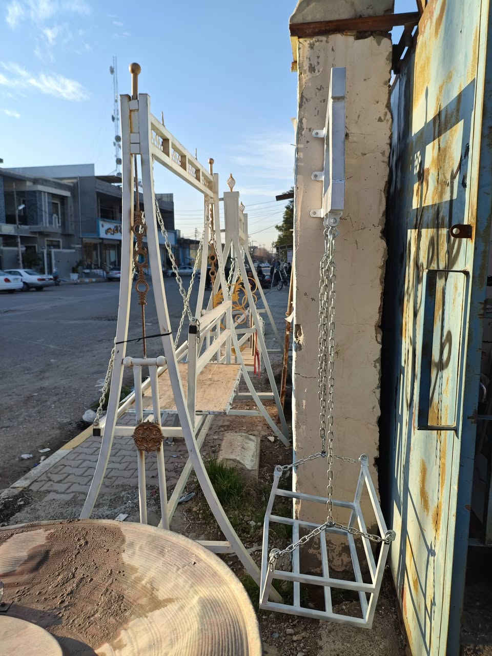 مراجيح للبيع .. مع مرجوحة اطفال ..
***********
