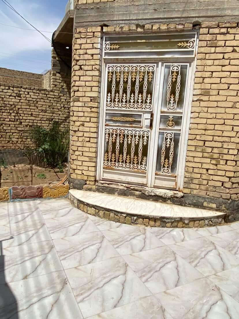 ياالله
سلام عليكم
البيت البيع طابو صرف
مساحه ((200)) متر حي صحفين
مربع ثاني قرب مستشفى تحسس وربو 
يحتوي على
استقبال وصاله
مطبخ وغرفتين نوم
صحيات داخليه وصحيات خارجيه
البيت نظيف كلش 
استفسار اتصل
((***********)) ((***********)) اخوكم أبو عراق.....
